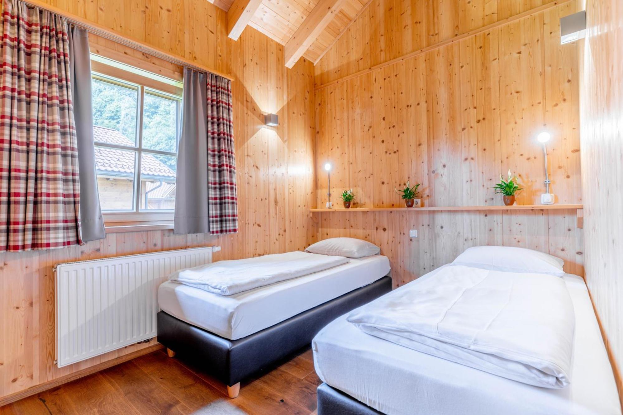 Chaletdorf Zellersee 마이스호펜 외부 사진
