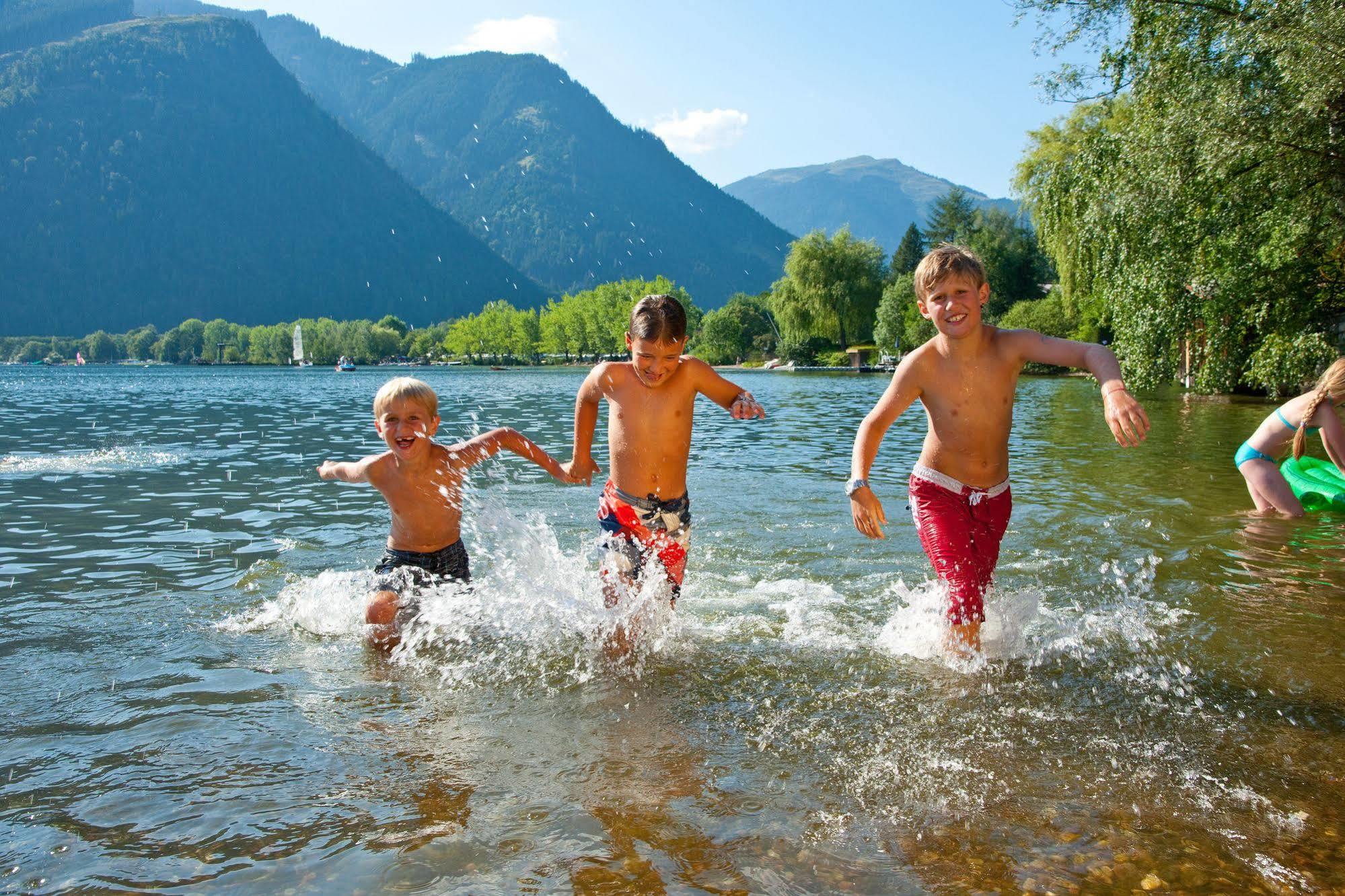 Chaletdorf Zellersee 마이스호펜 외부 사진